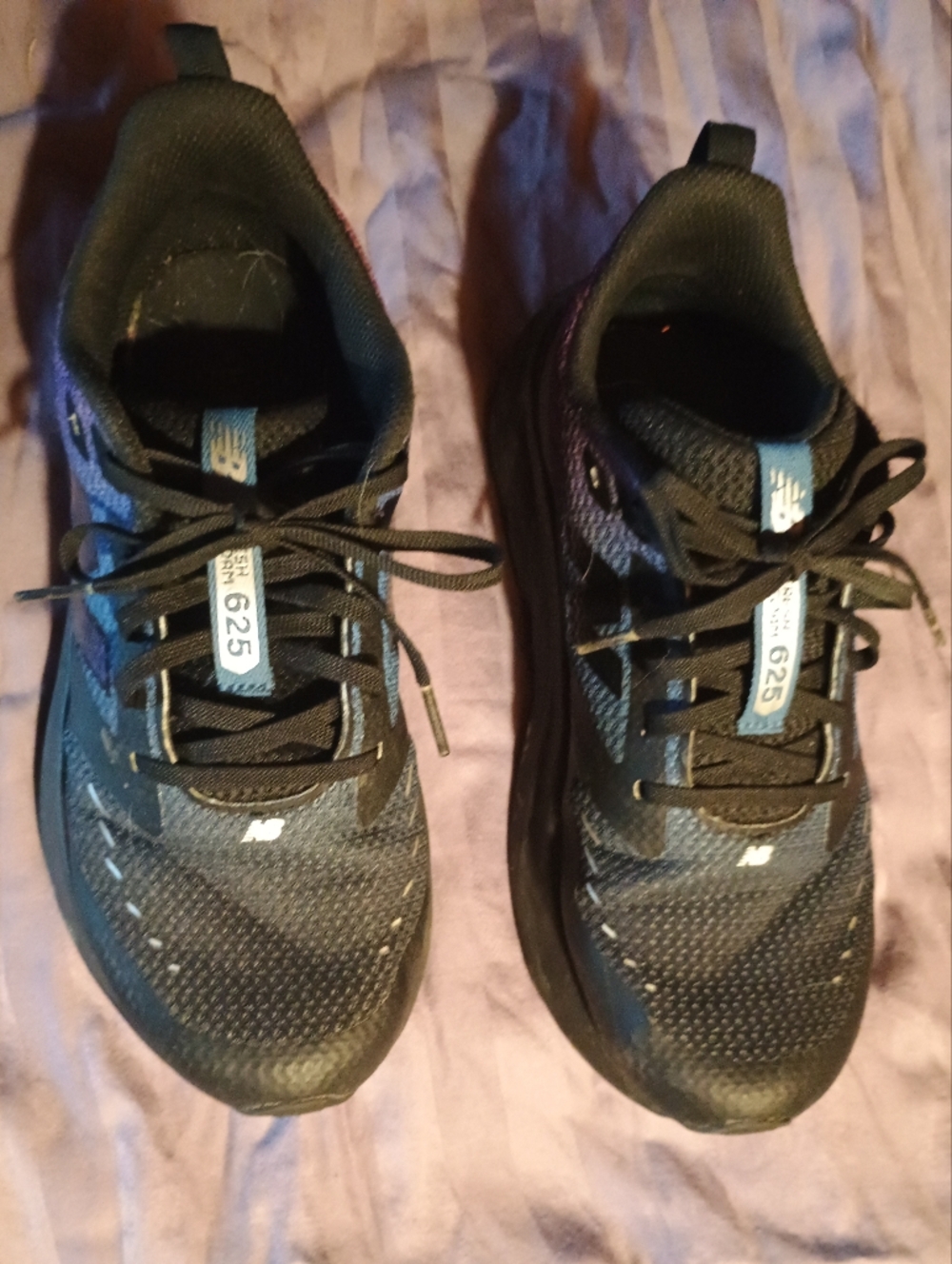 New Balance Youth 5.5 Wide  Sneakers